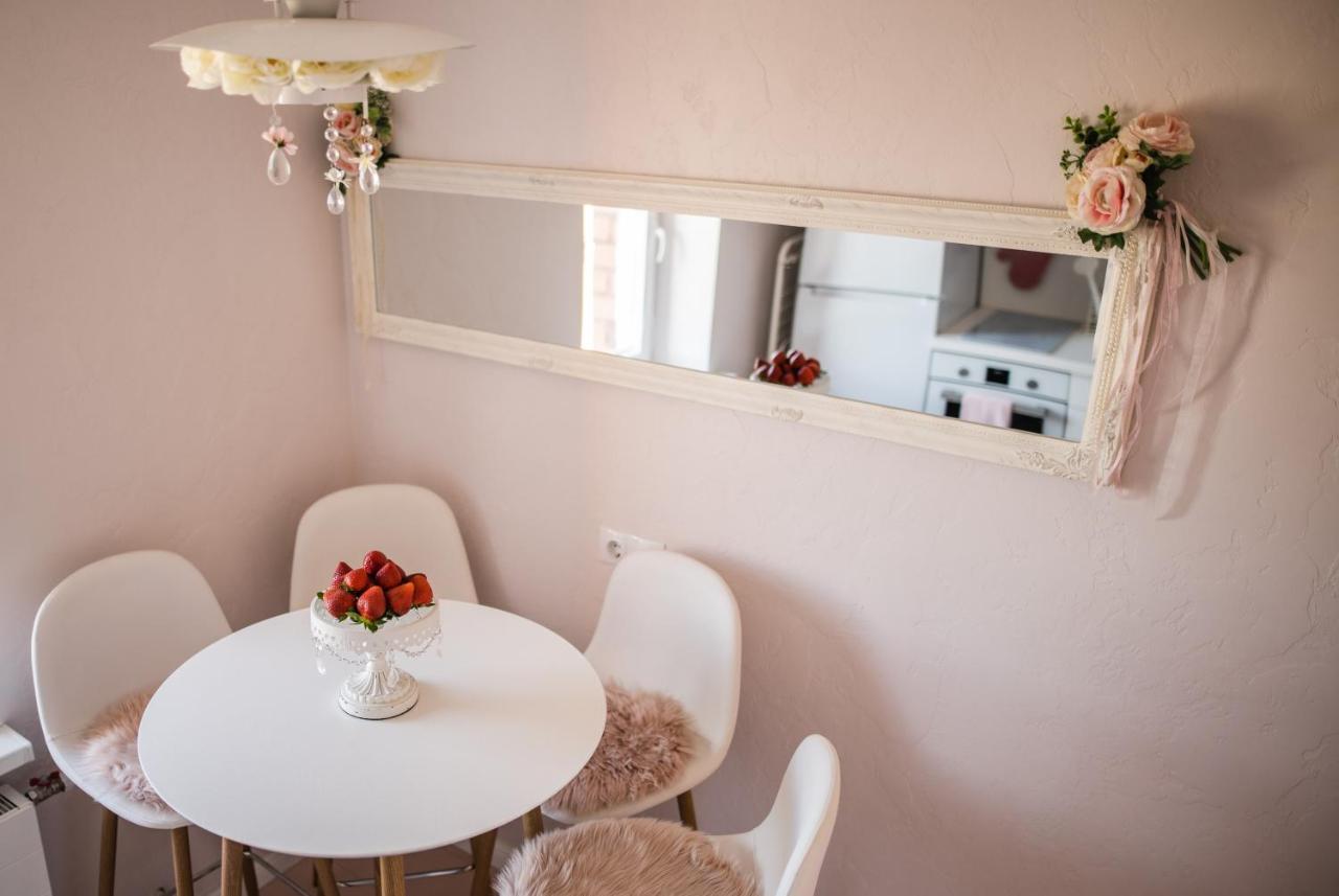 Vintage Lounge Studio With Sea View In Liepāja Exterior foto